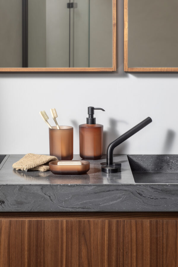 GEELLI__0047 GEELLI__0047