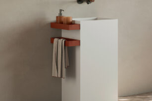 SQUARE FREESTANDING