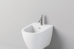 Sign bidet